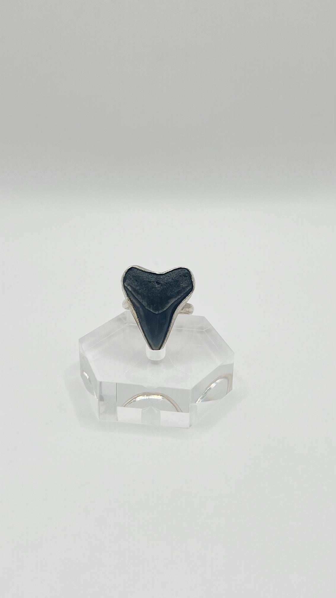 The Laurel Ring